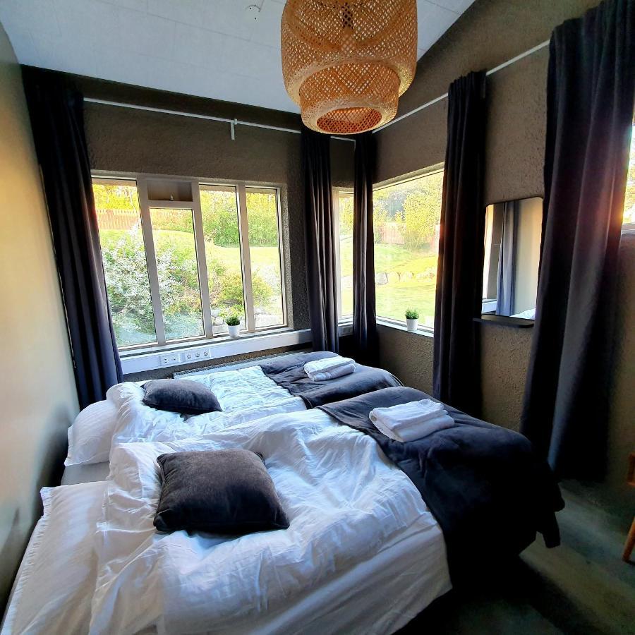 The Bank Sleeping Guesthouse Neskaupstadur Ngoại thất bức ảnh